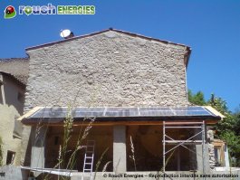Photovoltaïque installé sur auvent, près de Varilhes, Ariège