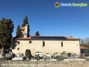 Des panneaux solaires photovoltaïques sur l'église de Crampagna, en Ariège